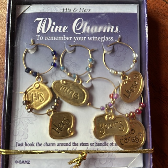 WEDDING ITEMS -Mariposa square beaded “I Do” tray and 6 His&Hers wine charms - Picture 8 of 8